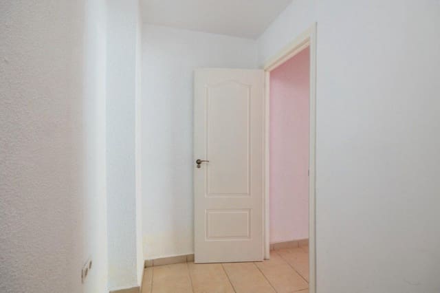 Erhverv til salg i Zaidin, Granada by - € 70.000 (Ref: 9167706)