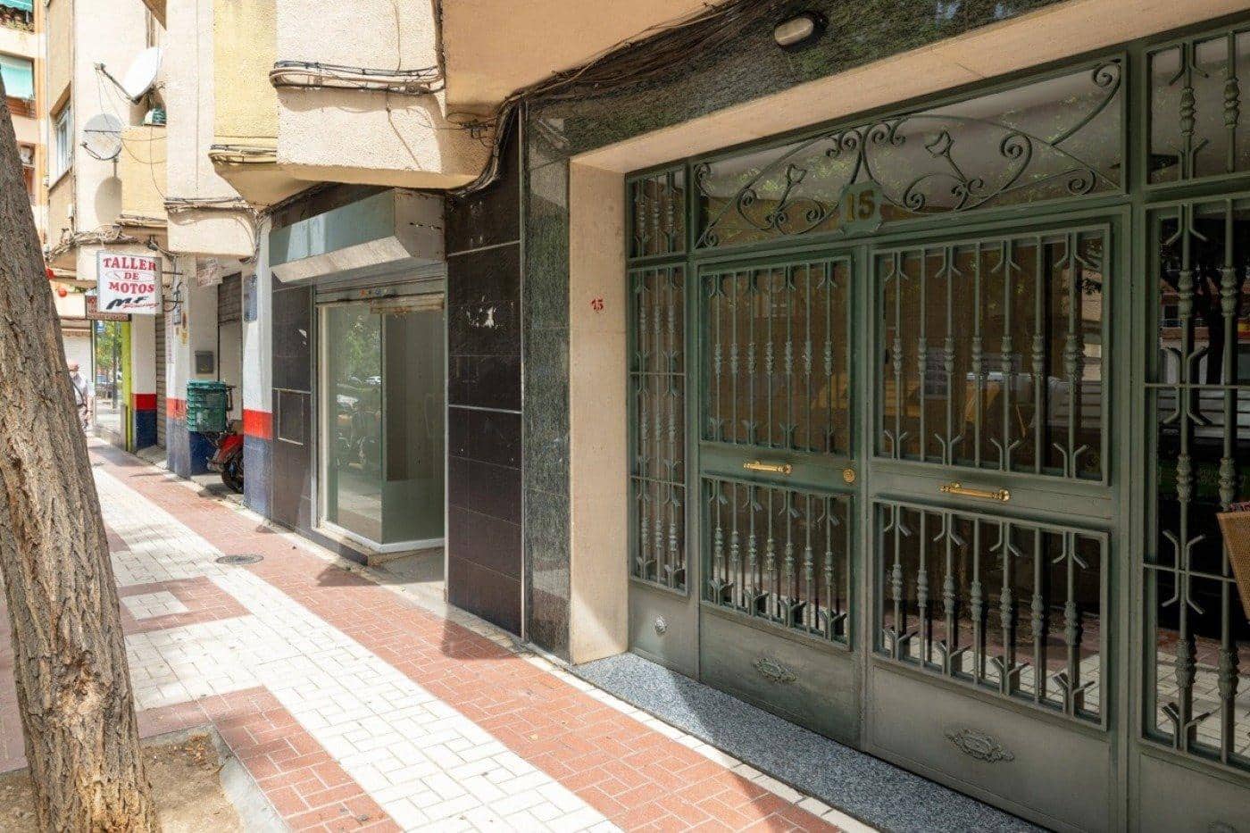 Commercial for sale in Granada city - € 70,000 (Ref: 9167706)