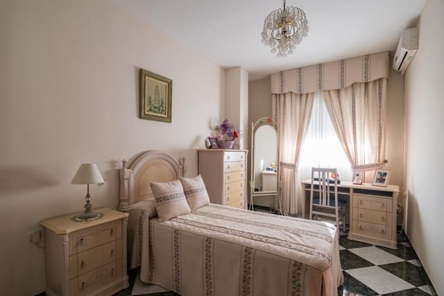 4 soverom Hus til salgs i Fuente Vaqueros med garasje - € 215 000 (Ref: 9167770)