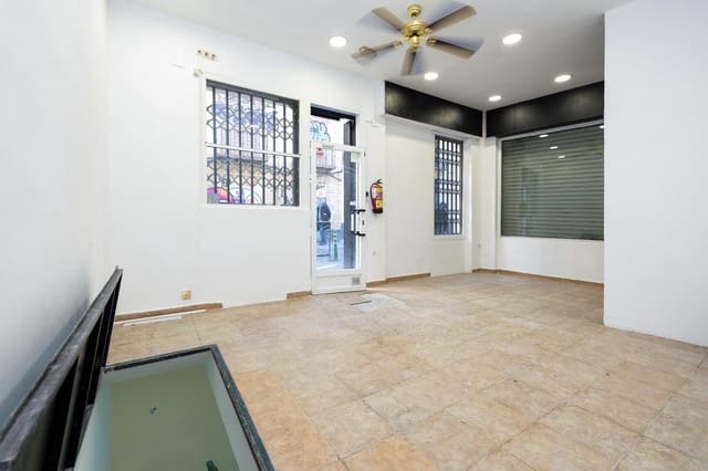 Erhverv til salg i Granada by - € 75.000 (Ref: 9167808)