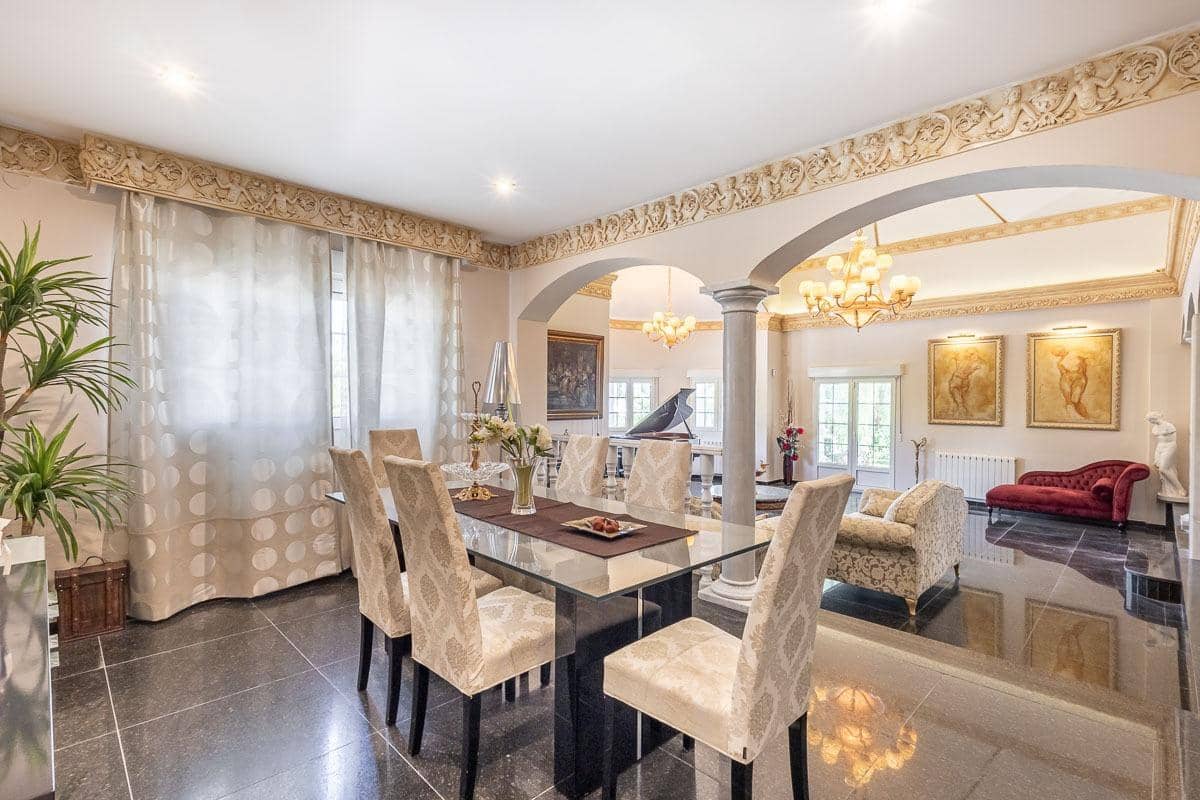 7 bedroom Villa for sale in Ogijares with pool garage - € 1,480,000 (Ref: 9167842)