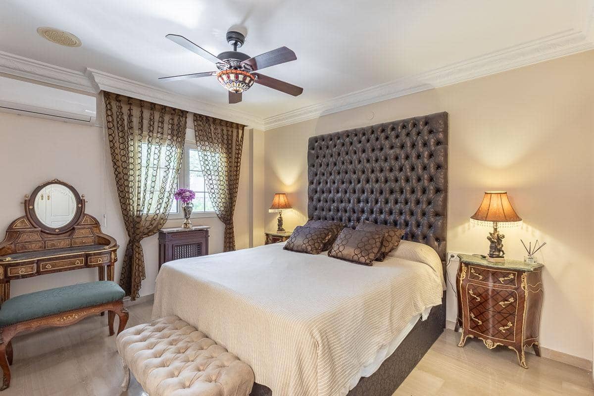 7 bedroom Villa for sale in Ogijares with pool garage - € 1,480,000 (Ref: 9167842)