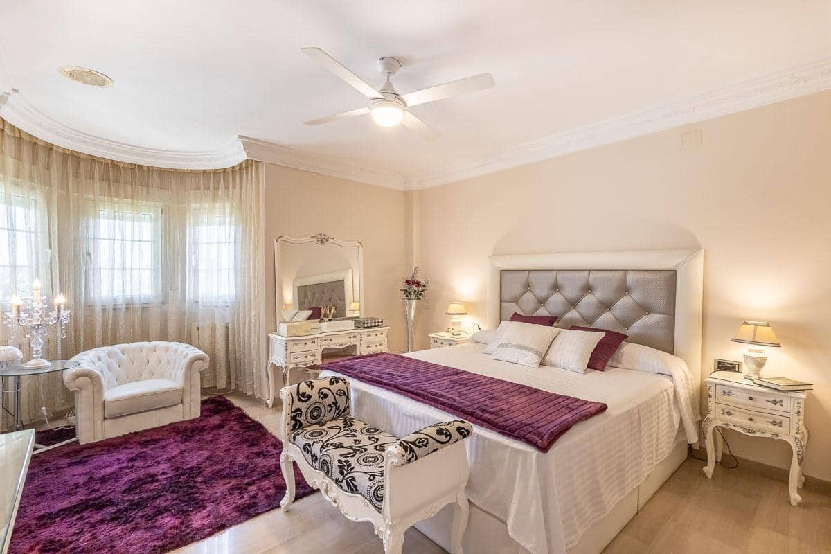 7 bedroom Villa for sale in Ogijares with pool garage - € 1,480,000 (Ref: 9167842)
