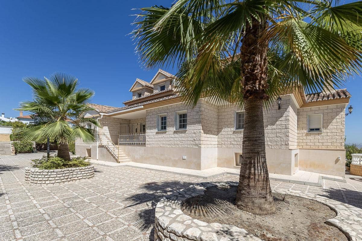7 bedroom Villa for sale in Ogijares with pool garage - € 1,480,000 (Ref: 9167842)