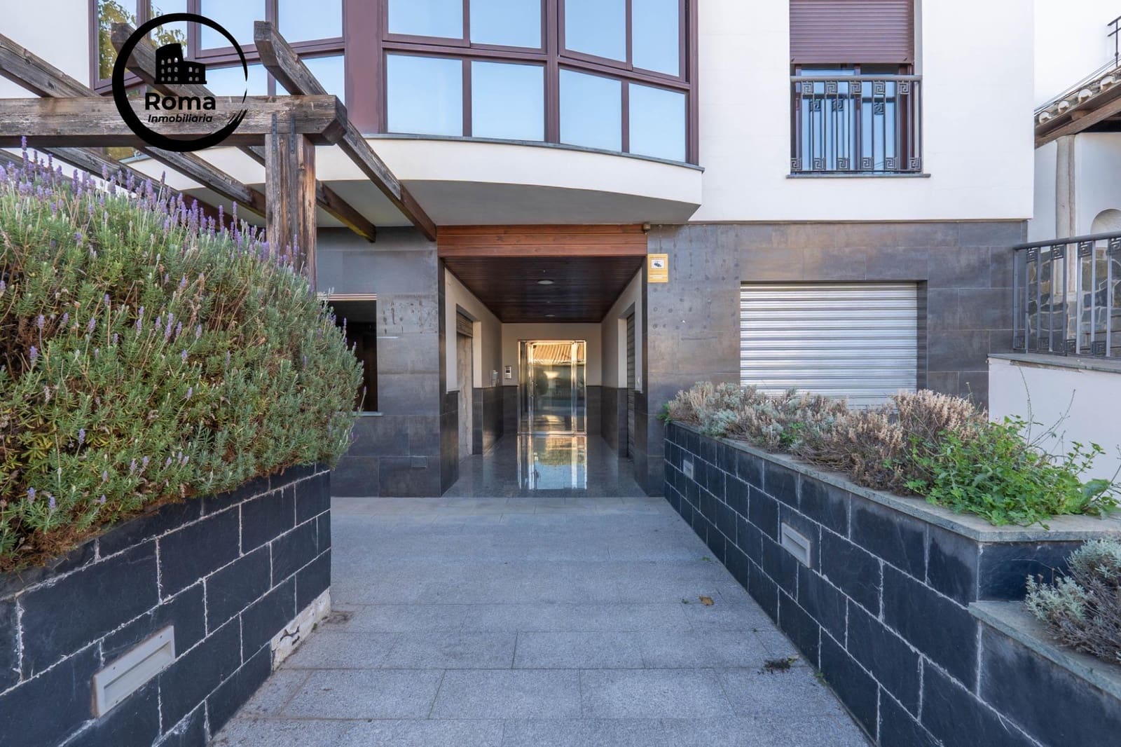 Kommersiell til salgs i Cajar - € 95 000 (Ref: 9167882)