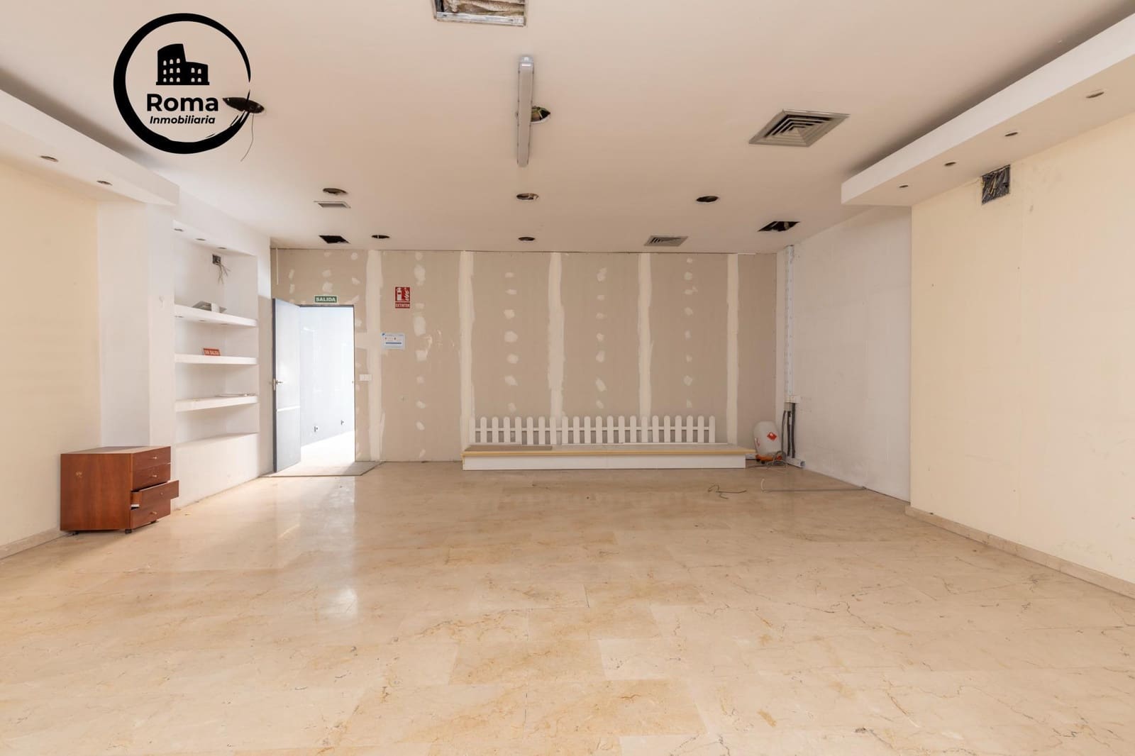 Commercial for sale in Granada city - € 145,000 (Ref: 9167892)