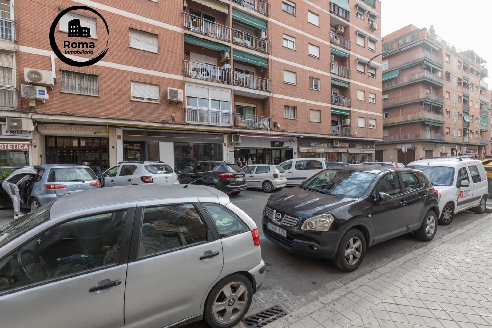 Commercial for sale in Granada city - € 145,000 (Ref: 9167892)