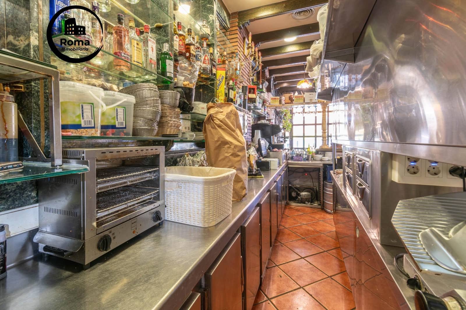 Entreprise à vendre à Grenade ville - 575 000 € (Ref: 9167893)