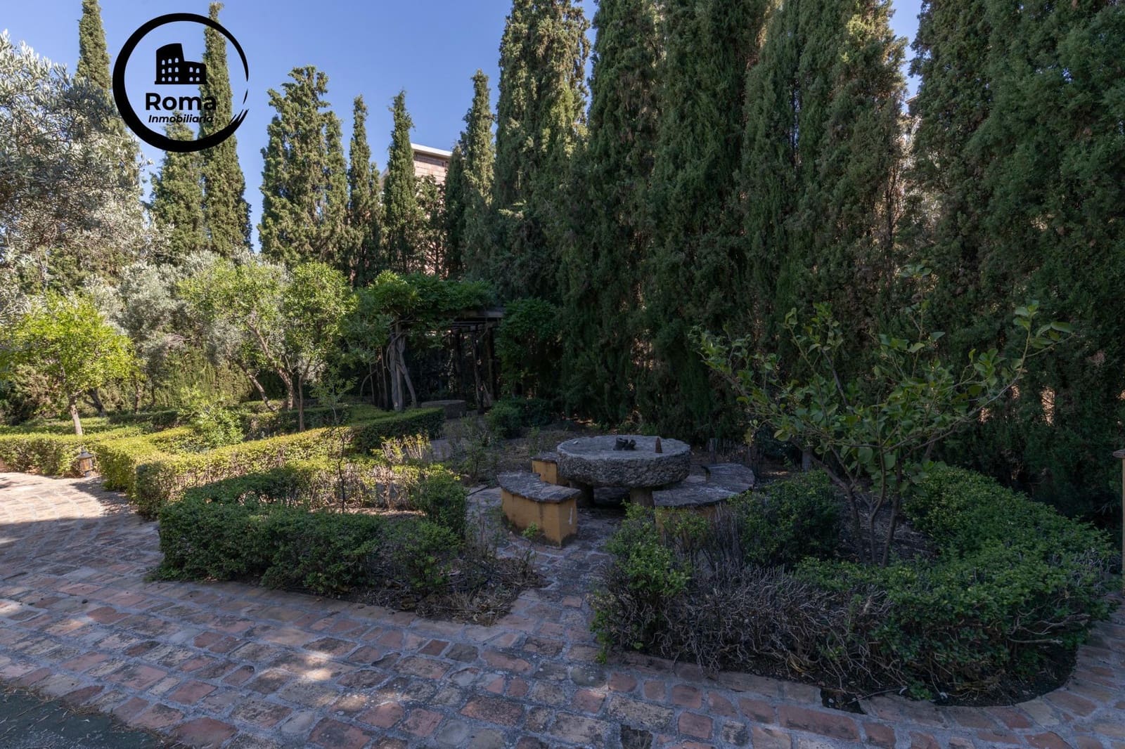 11 soveværelse Villa til salg i Huetor Vega med garage - € 850.000 (Ref: 9167970)