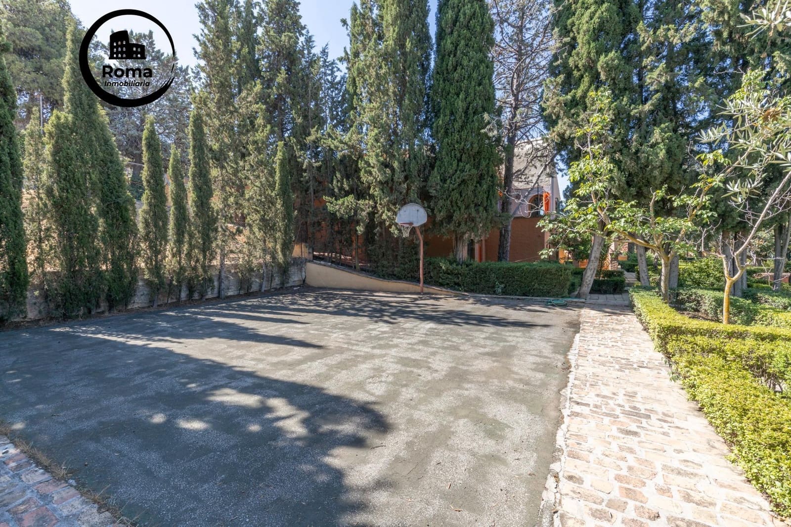 11 soveværelse Villa til salg i Huetor Vega med garage - € 850.000 (Ref: 9167970)