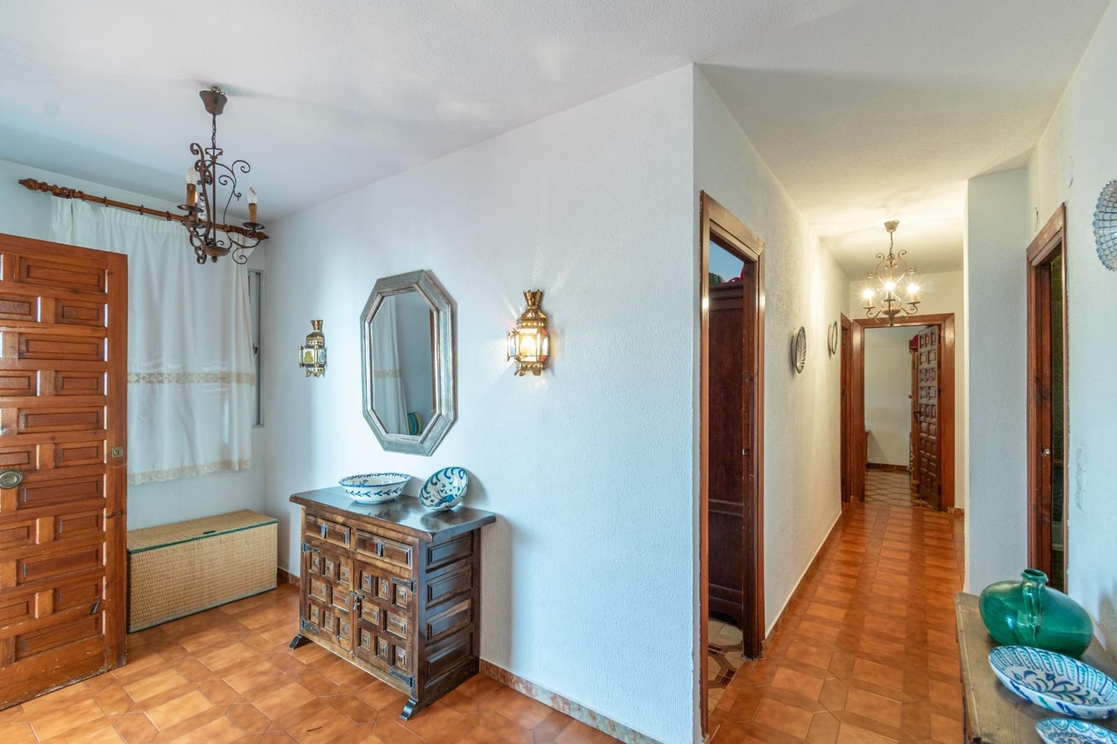 4 slaapkamer Villa te koop in Huetor Santillan met zwembad garage - € 278.000 (Ref: 9206601)