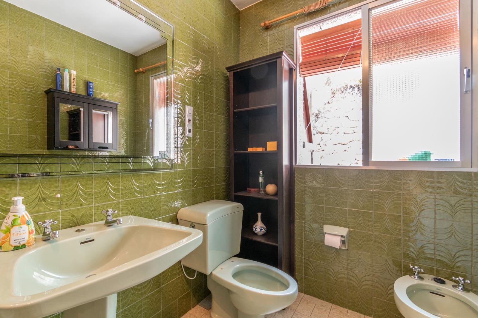 4 slaapkamer Villa te koop in Huetor Santillan met zwembad garage - € 278.000 (Ref: 9206601)