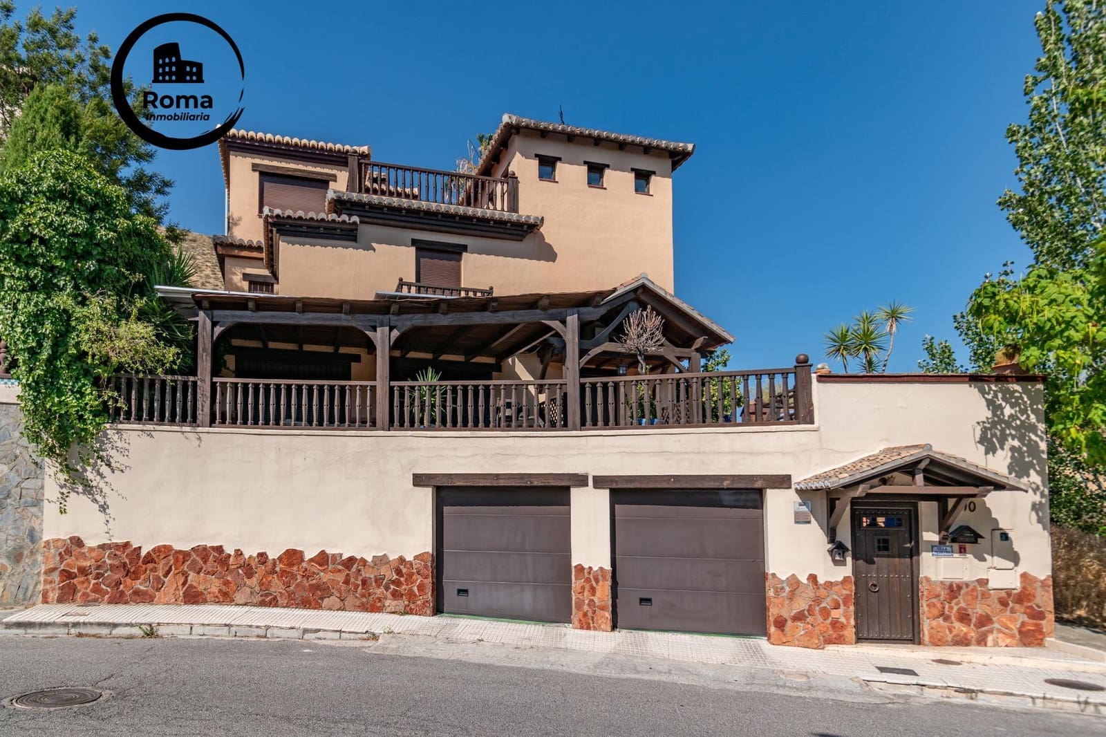 4 soverom Villa til salgs i Cenes de la Vega med svømmebasseng garasje - € 890 000 (Ref: 9232700)