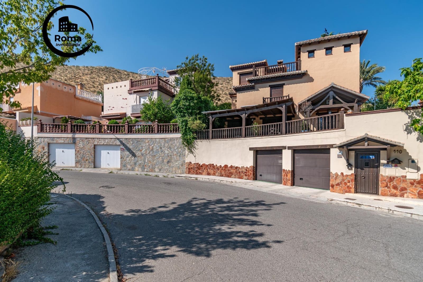 4 soverom Villa til salgs i Cenes de la Vega med svømmebasseng garasje - € 890 000 (Ref: 9232700)