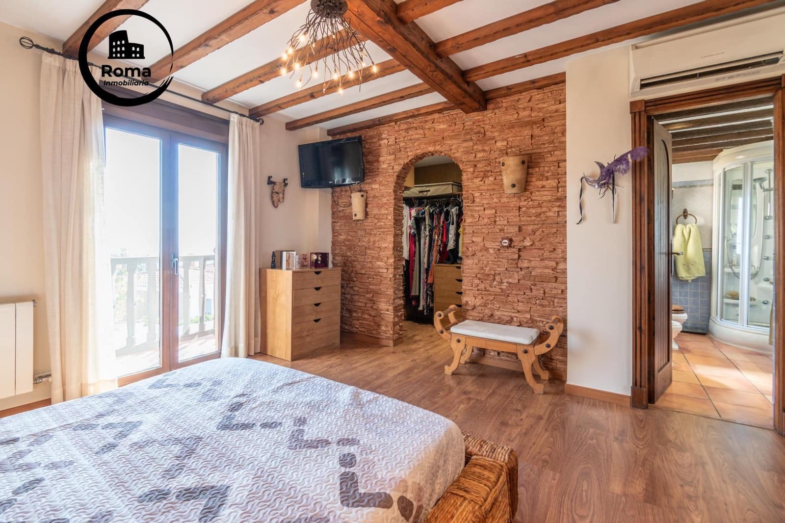4 soverom Villa til salgs i Cenes de la Vega med svømmebasseng garasje - € 890 000 (Ref: 9232700)