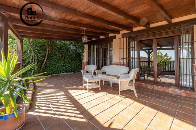 4 soverom Villa til salgs i Cenes de la Vega med svømmebasseng garasje - € 890 000 (Ref: 9232700)