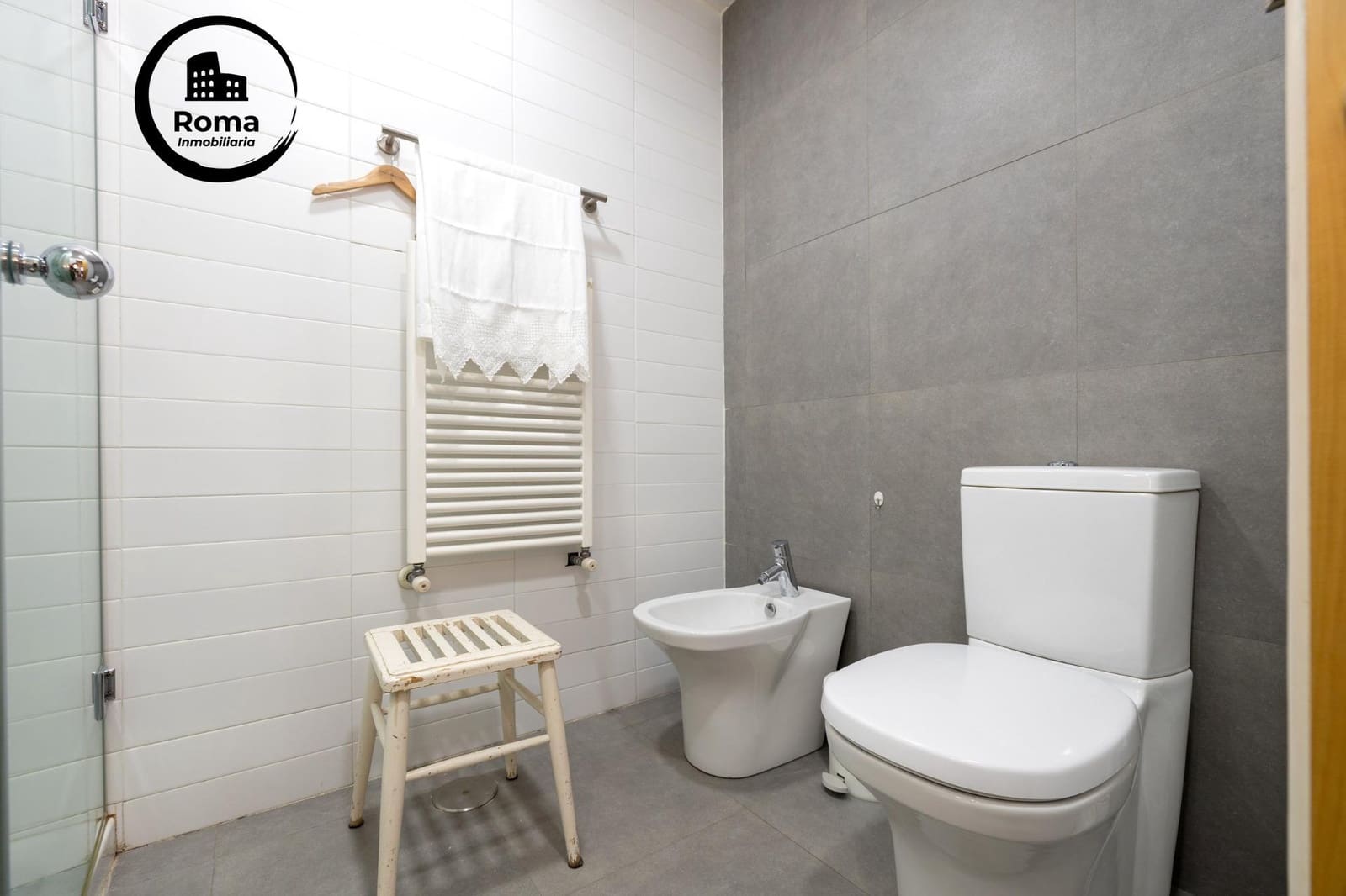 5 bedroom Flat for sale in Granada city with garage - € 799,000 (Ref: 9232707)