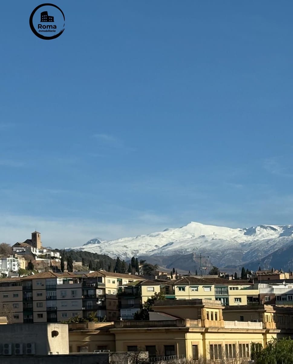 5 bedroom Flat for sale in Granada city with garage - € 799,000 (Ref: 9232707)