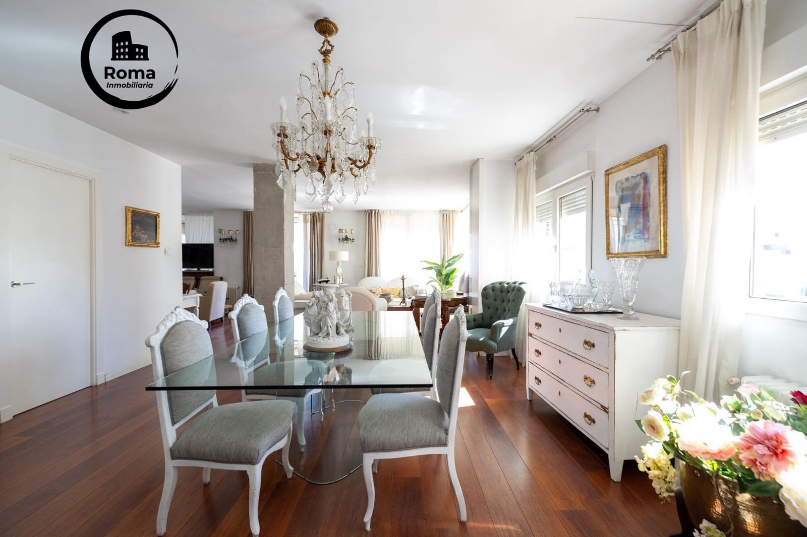 5 bedroom Flat for sale in Granada city with garage - € 799,000 (Ref: 9232707)