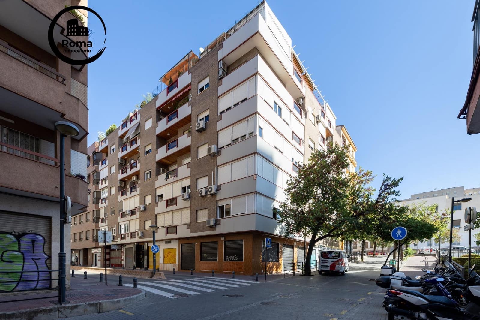 5 bedroom Flat for sale in Granada city with garage - € 799,000 (Ref: 9232707)