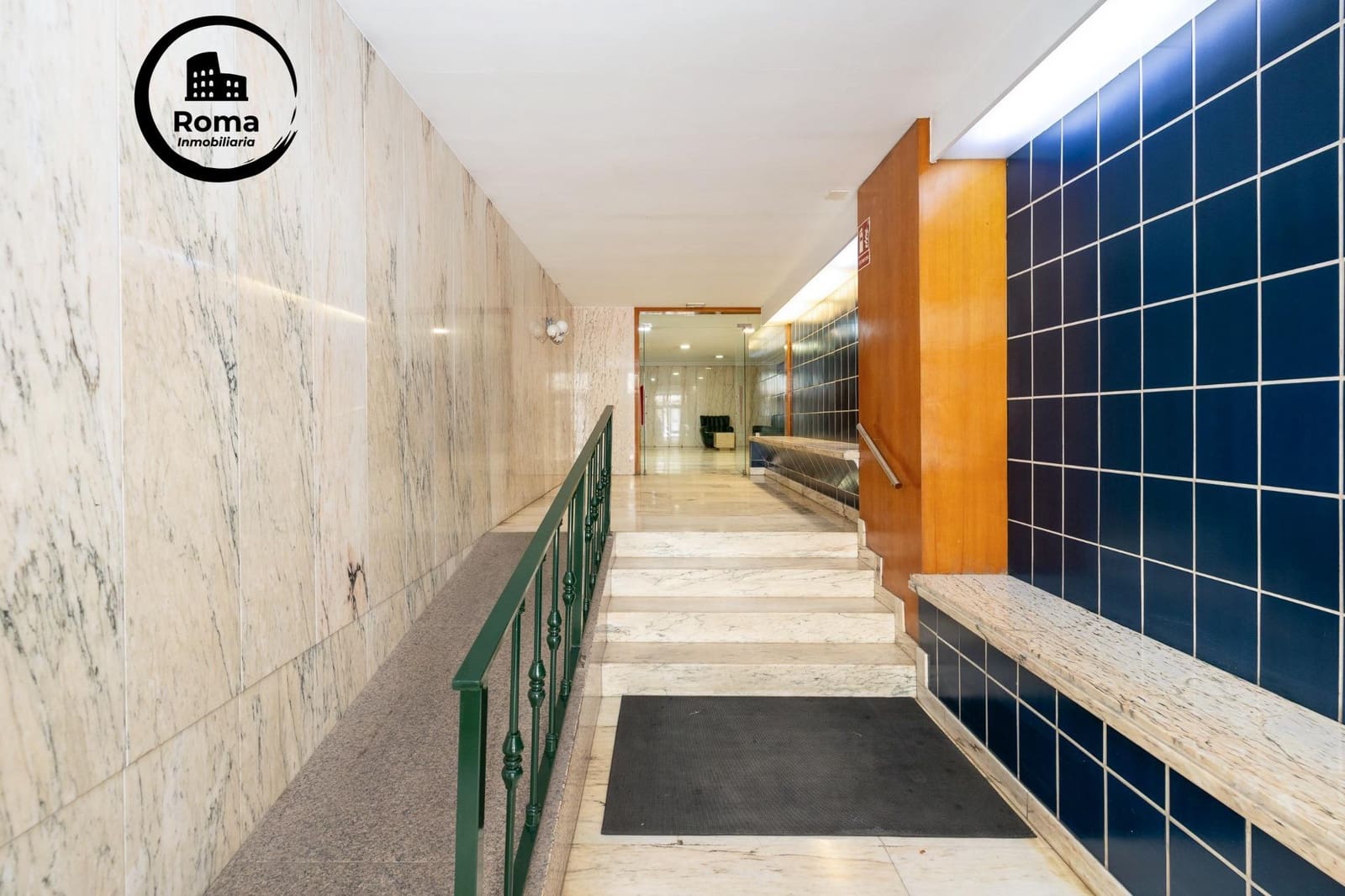 5 bedroom Flat for sale in Granada city with garage - € 799,000 (Ref: 9232707)
