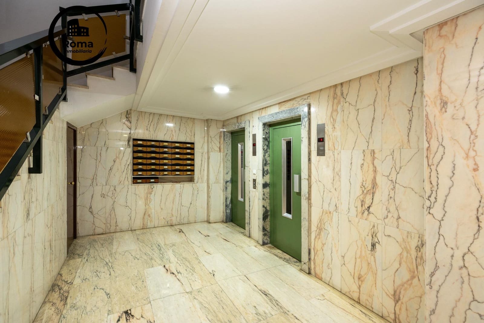 5 bedroom Flat for sale in Granada city with garage - € 799,000 (Ref: 9232707)