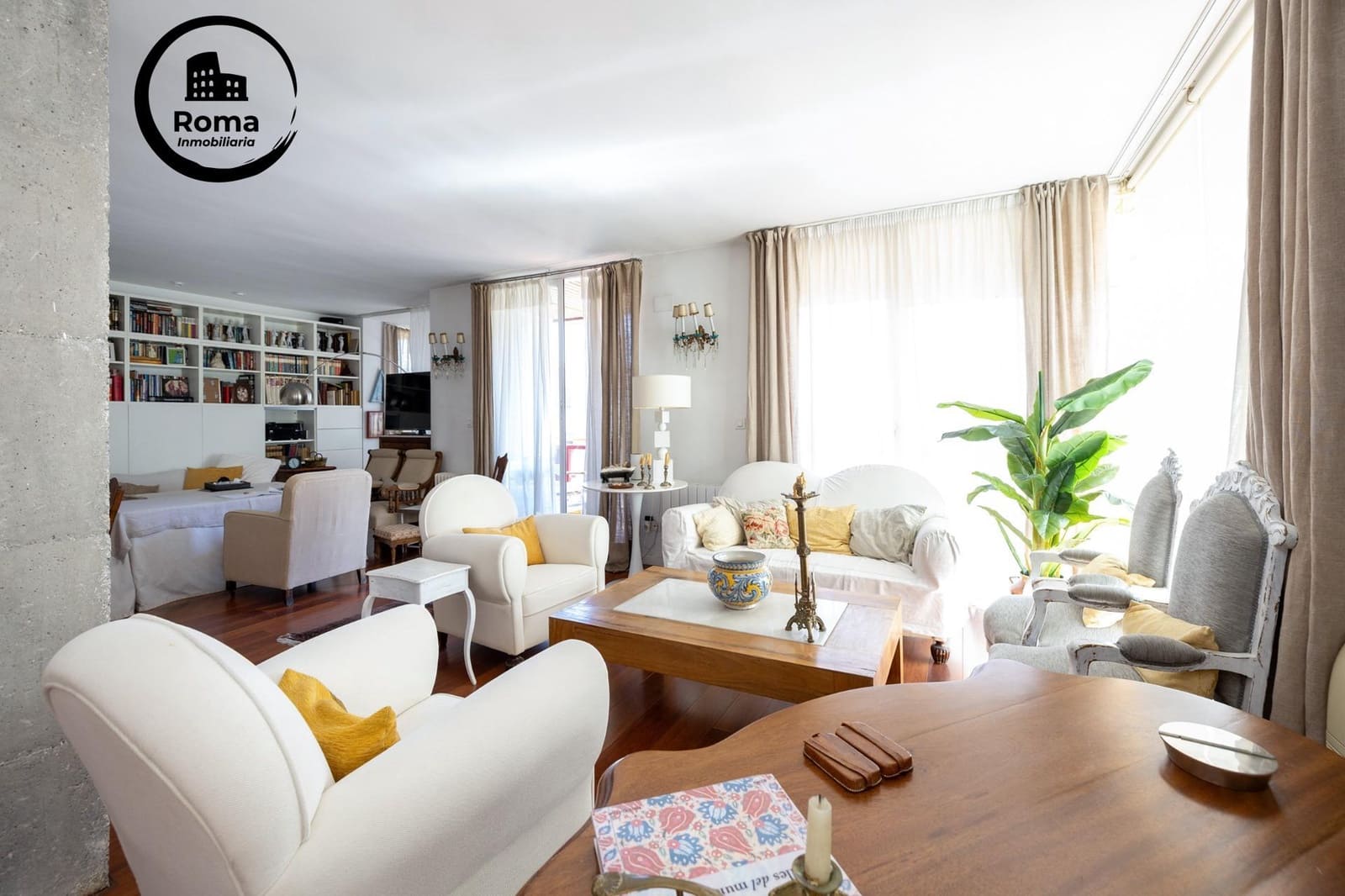 5 bedroom Flat for sale in Granada city with garage - € 799,000 (Ref: 9232707)