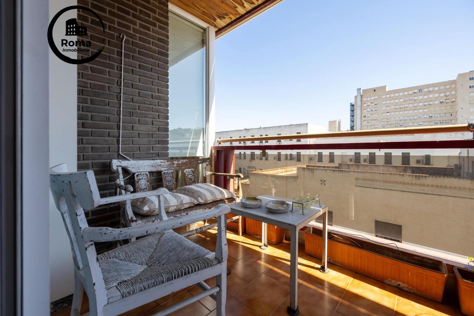 5 bedroom Flat for sale in Granada city with garage - € 799,000 (Ref: 9232707)