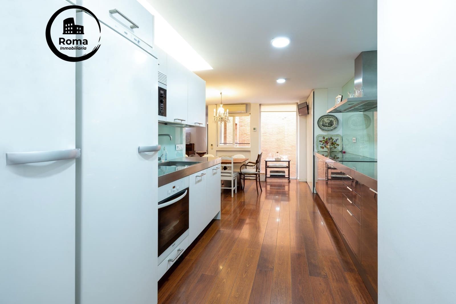 5 bedroom Flat for sale in Granada city with garage - € 799,000 (Ref: 9232707)