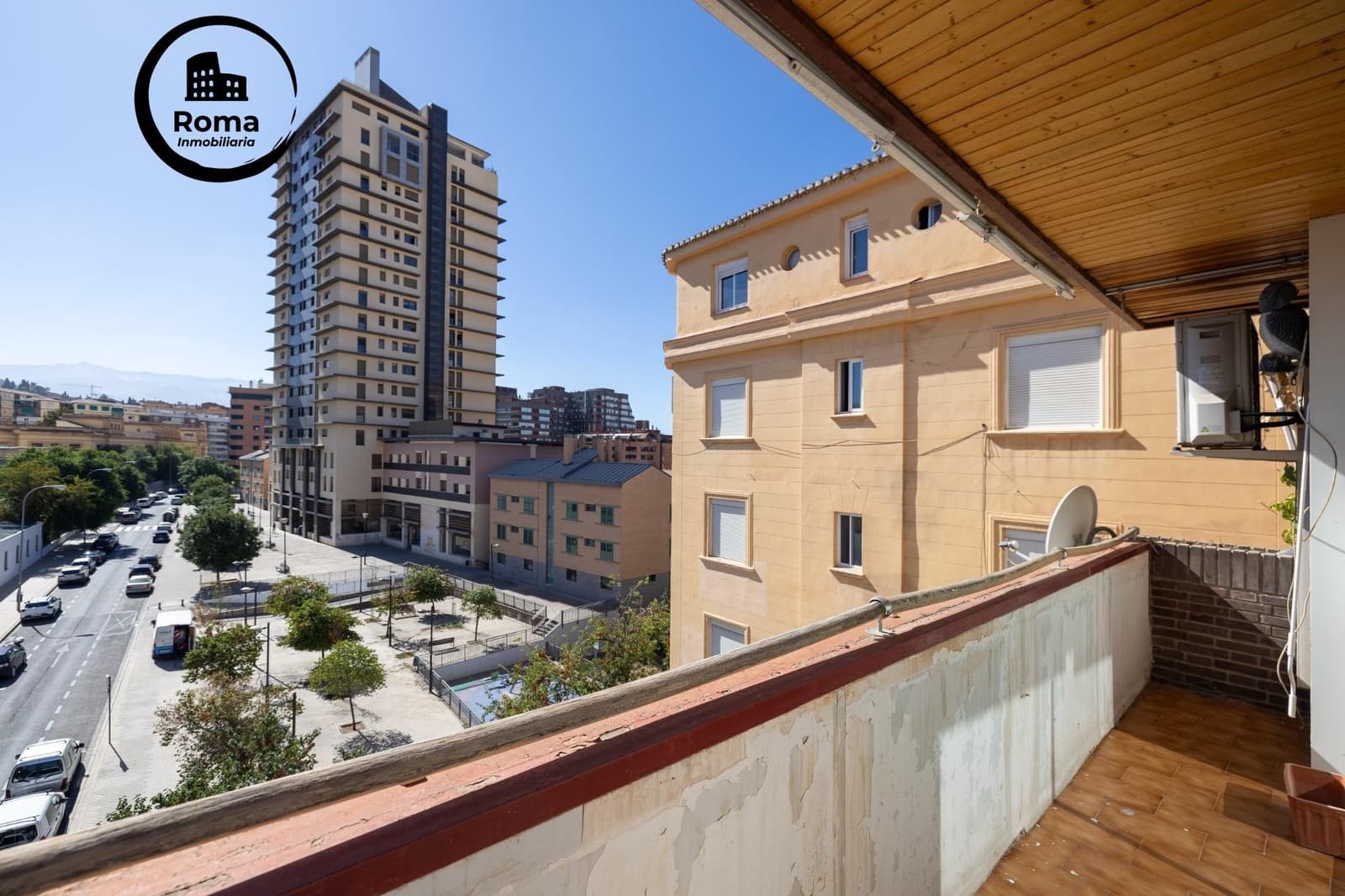 5 bedroom Flat for sale in Granada city with garage - € 799,000 (Ref: 9232707)