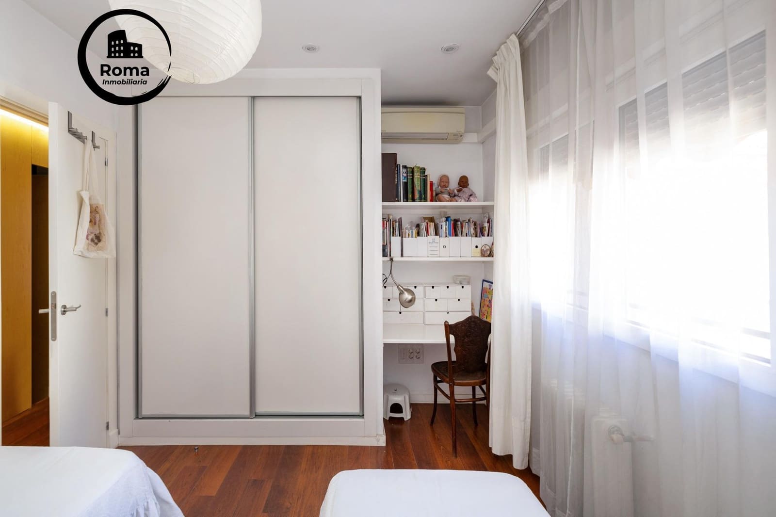 5 bedroom Flat for sale in Granada city with garage - € 799,000 (Ref: 9232707)