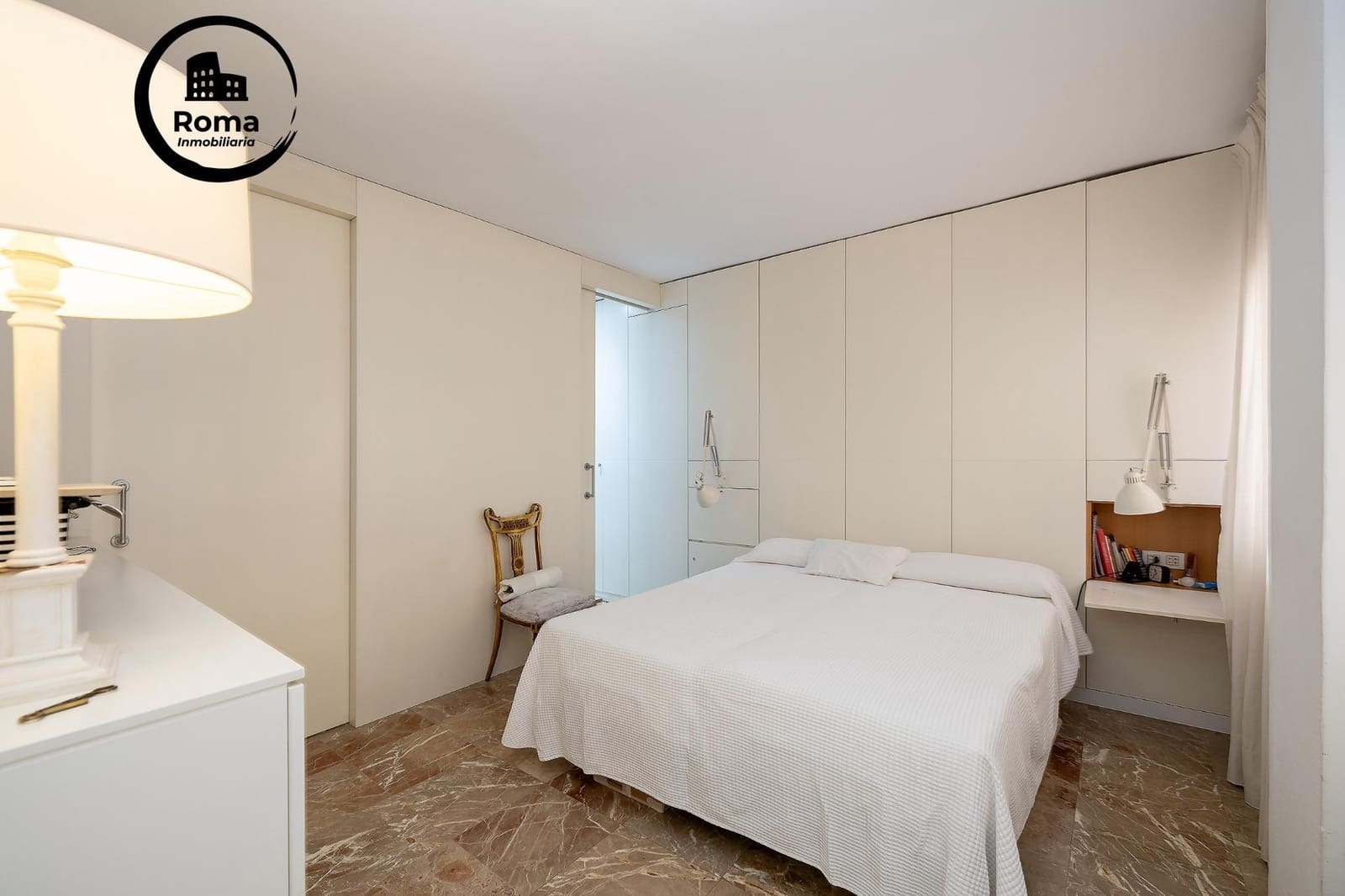 5 bedroom Flat for sale in Granada city with garage - € 799,000 (Ref: 9232707)