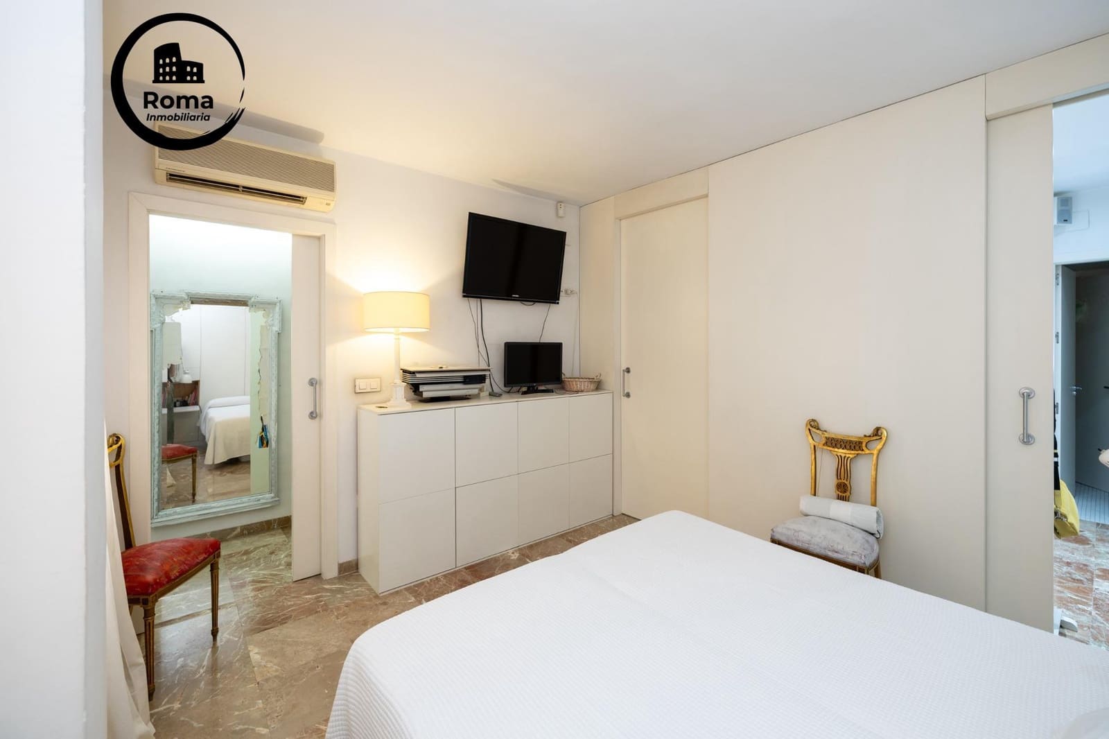 5 bedroom Flat for sale in Granada city with garage - € 799,000 (Ref: 9232707)