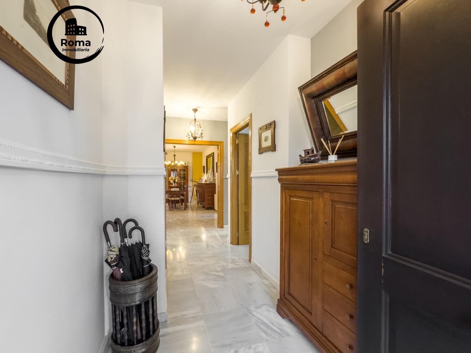 4 bedroom Semi-detached Villa for sale in Las Gabias with pool garage - € 385,000 (Ref: 9252207)