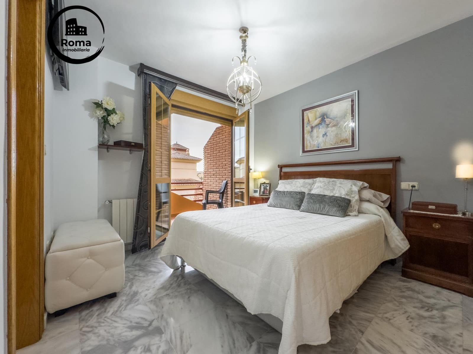 4 bedroom Semi-detached Villa for sale in Las Gabias with pool garage - € 385,000 (Ref: 9252207)