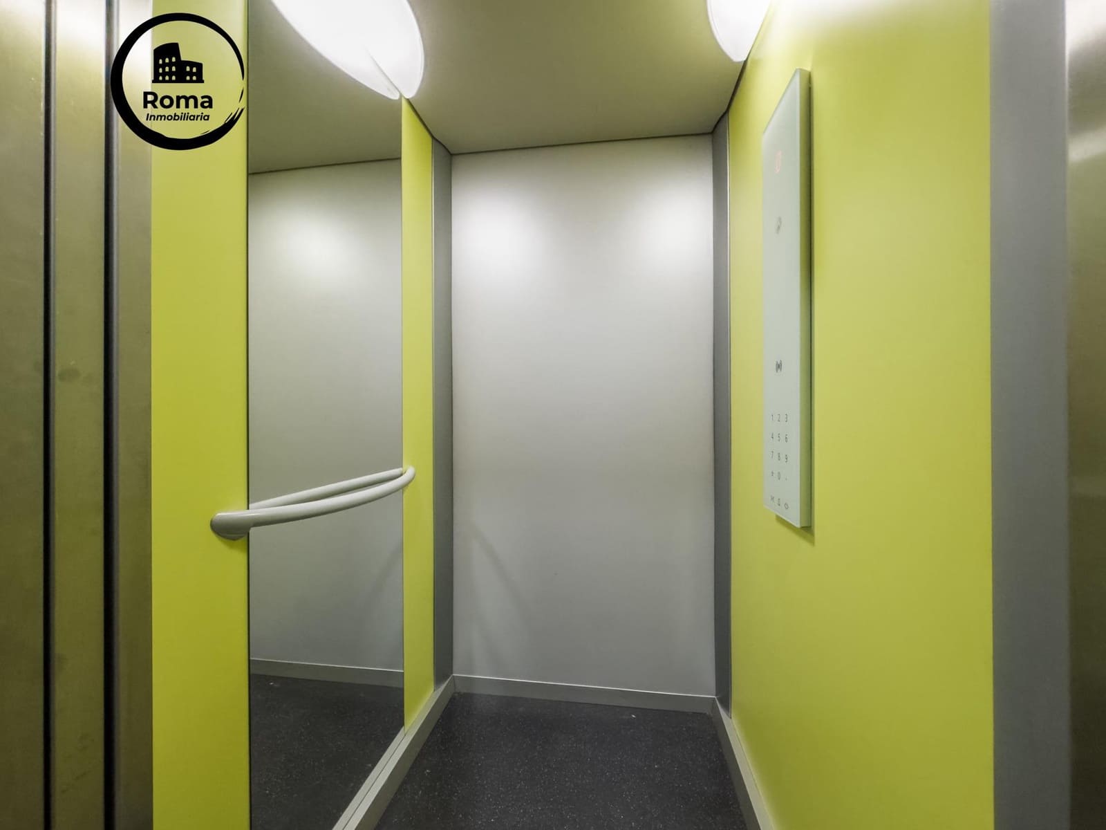 Piso de 2 habitaciones en Churriana de la Vega en venta con garaje - 179.000 € (Ref: 9301132)