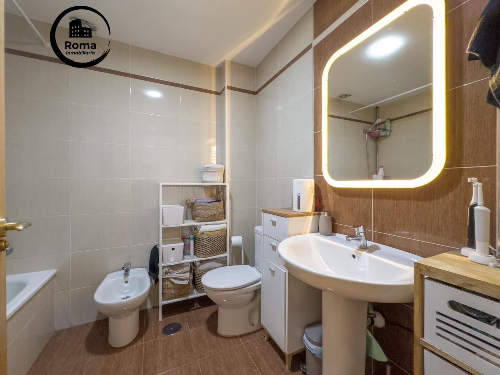 Piso de 2 habitaciones en Churriana de la Vega en venta con garaje - 179.000 € (Ref: 9301132)