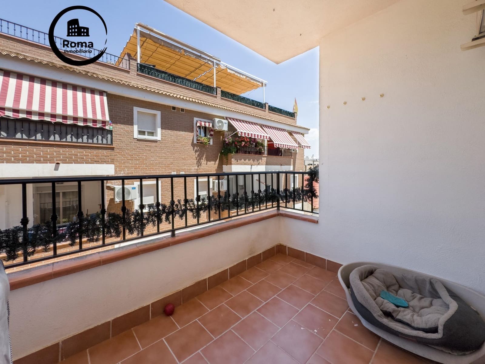 Piso de 2 habitaciones en Churriana de la Vega en venta con garaje - 179.000 € (Ref: 9301132)