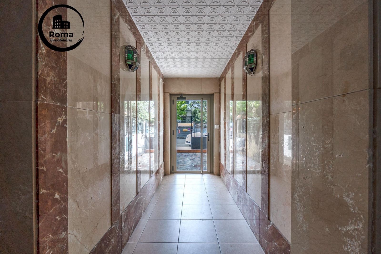 2 Zimmer Wohnung zu verkaufen in Granada Stadt mit Garage - 195.000 € (Ref: 9311024)