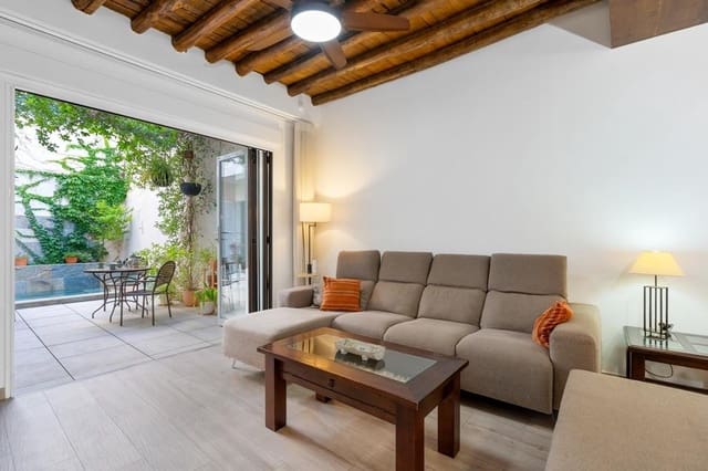 Adosado de 4 habitaciones en Granada ciudad en venta con piscina - 549.000 € (Ref: 9313017)