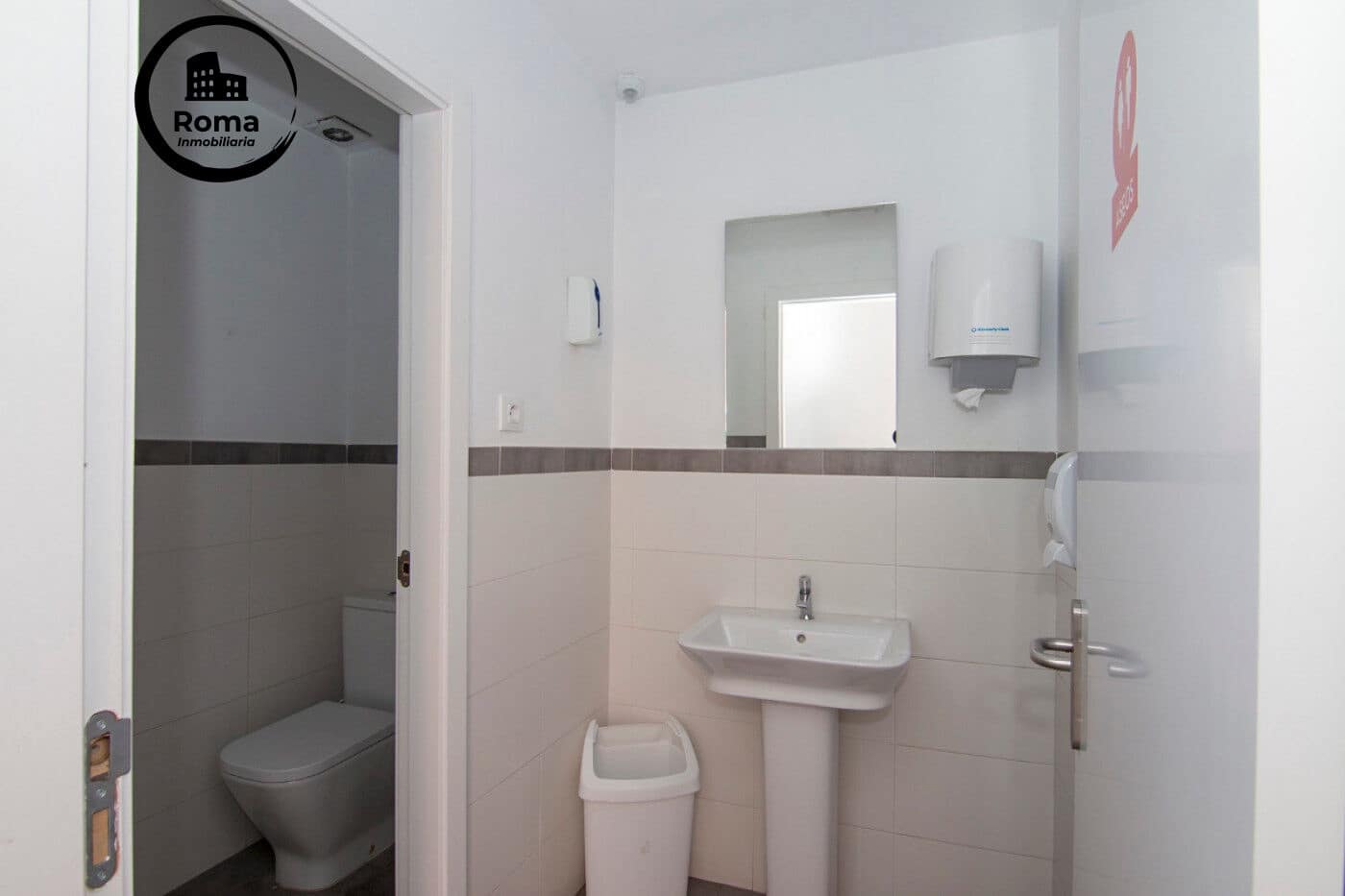 Business for sale in Pulianas with garage - € 1,200,000 (Ref: 9317964)