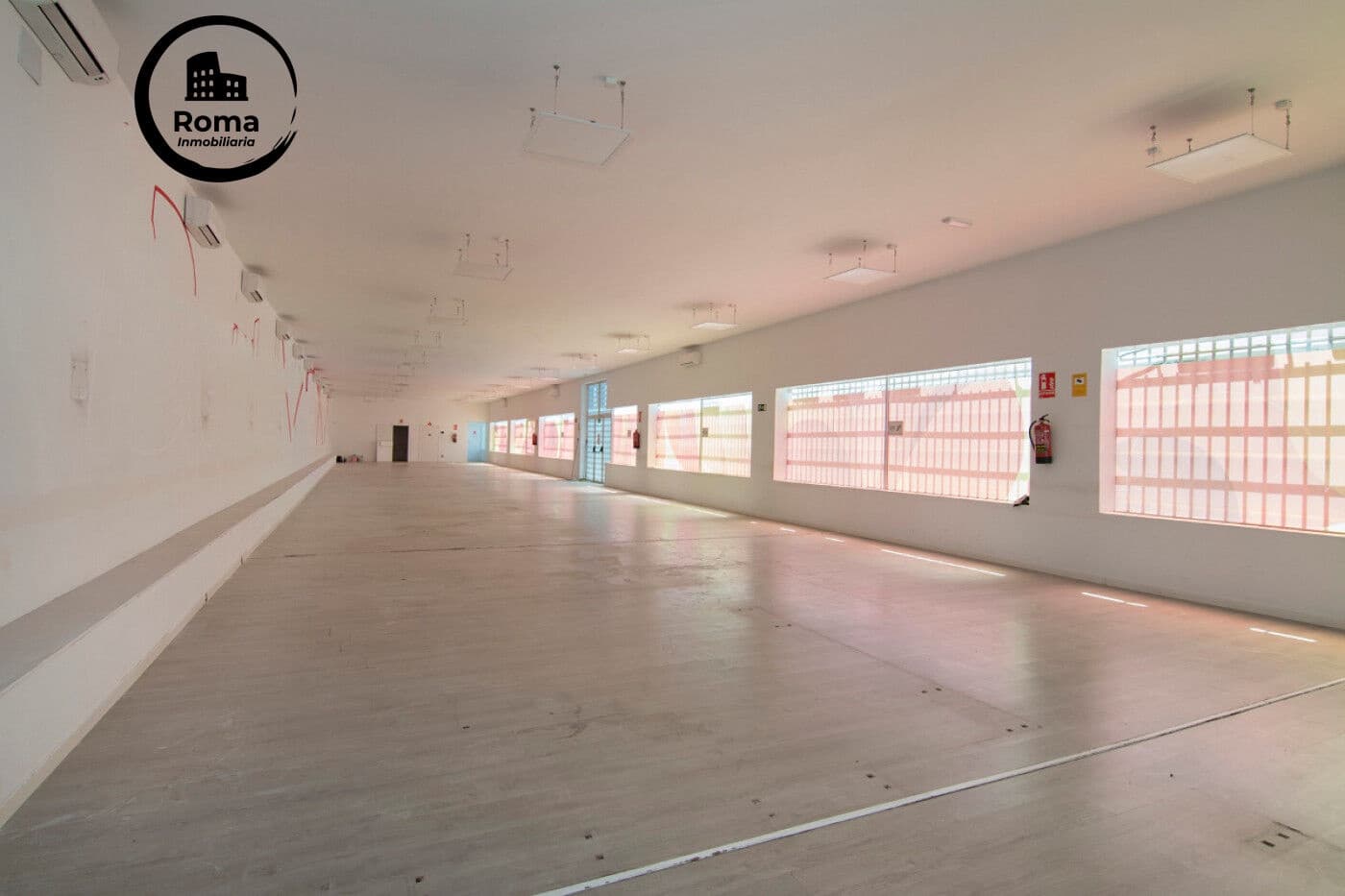 Business for sale in Pulianas with garage - € 1,200,000 (Ref: 9317964)