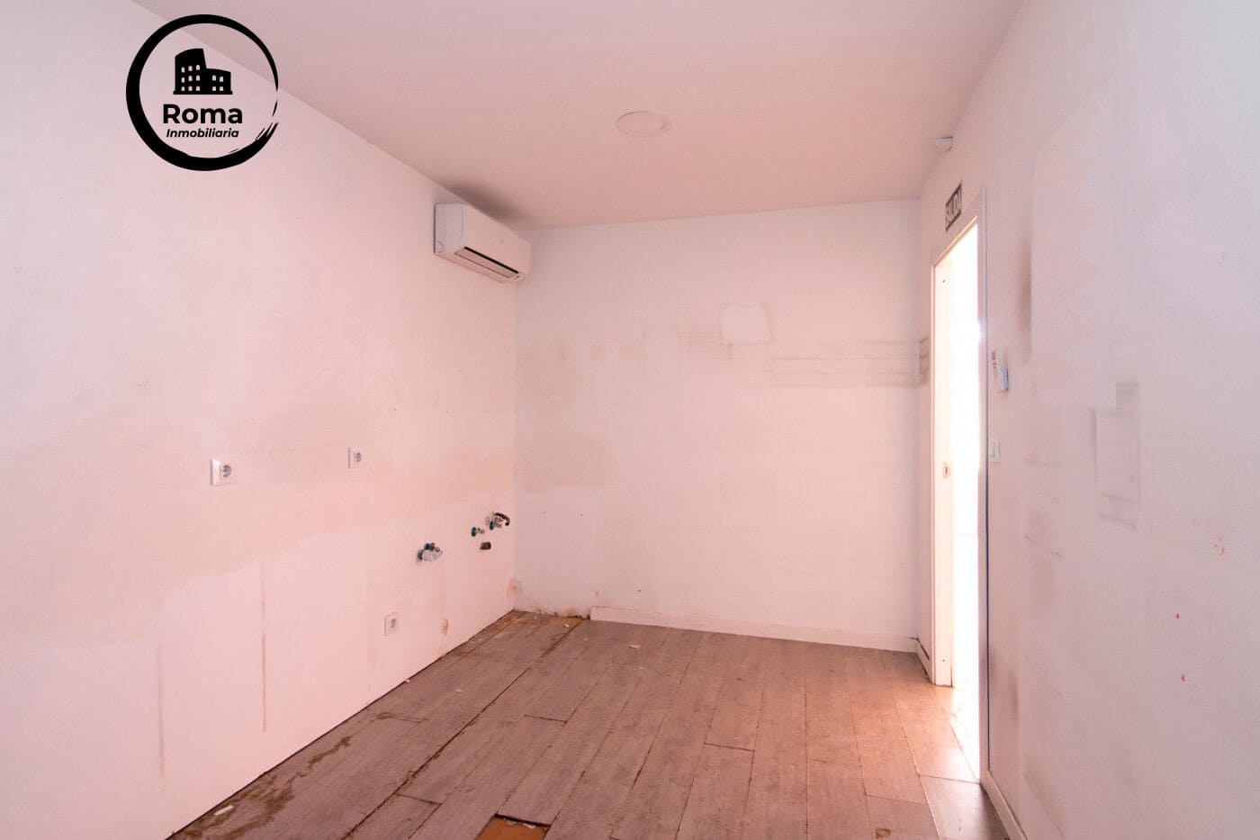 Business for sale in Pulianas with garage - € 1,200,000 (Ref: 9317964)