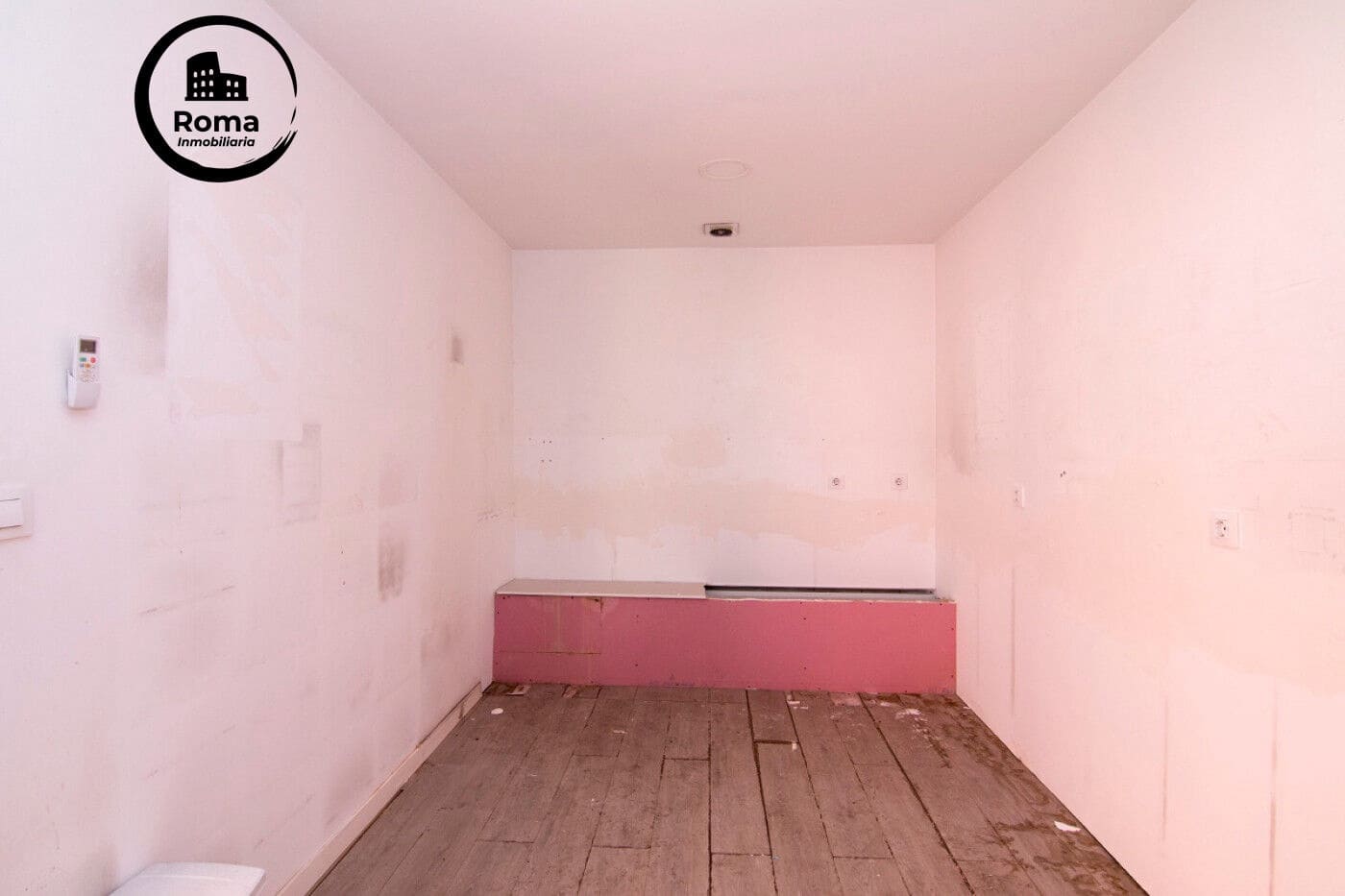 Business for sale in Pulianas with garage - € 1,200,000 (Ref: 9317964)