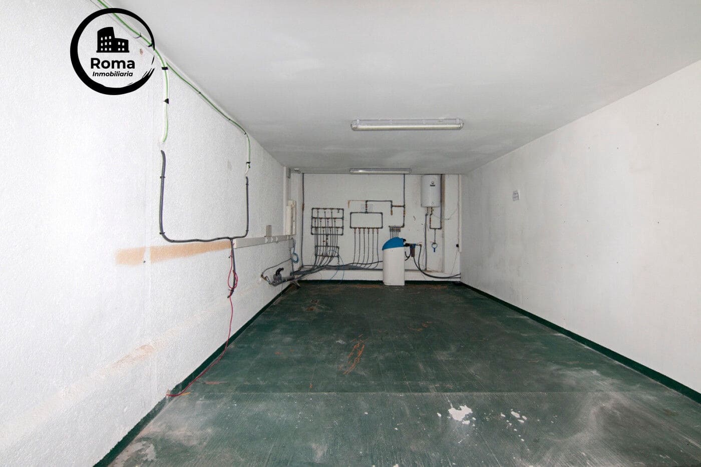 Business for sale in Pulianas with garage - € 1,200,000 (Ref: 9317964)