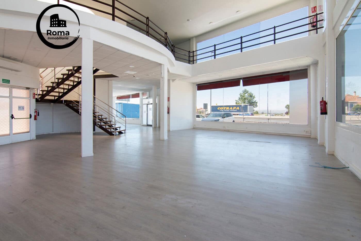 Business for sale in Pulianas with garage - € 1,200,000 (Ref: 9317964)