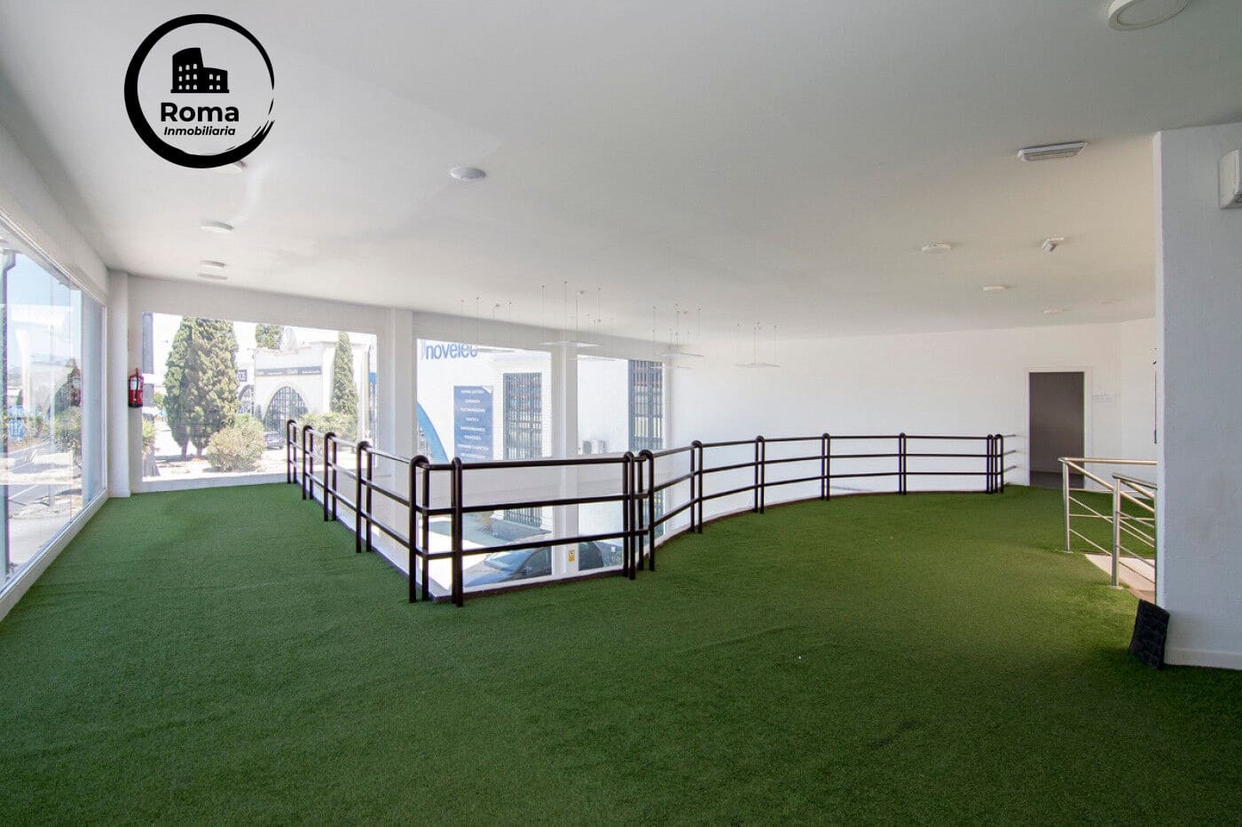 Business for sale in Pulianas with garage - € 1,200,000 (Ref: 9317964)