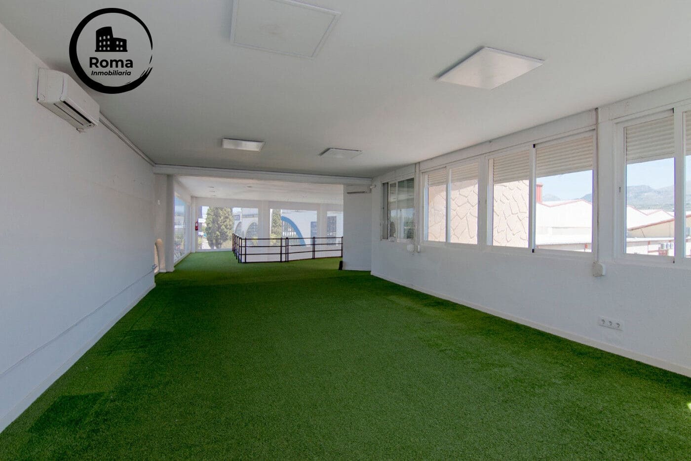 Business for sale in Pulianas with garage - € 1,200,000 (Ref: 9317964)