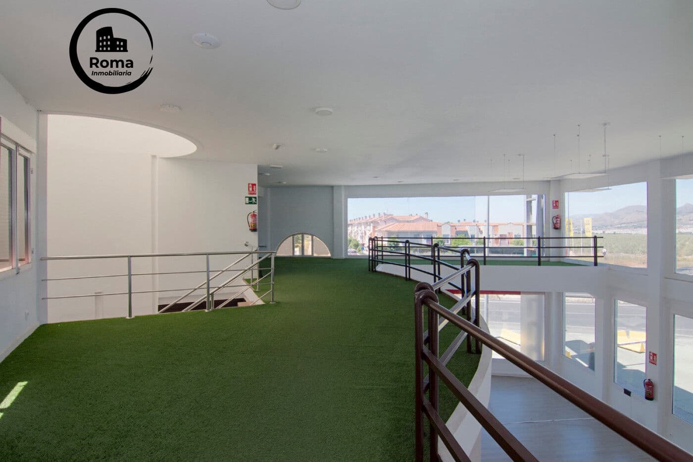 Business for sale in Pulianas with garage - € 1,200,000 (Ref: 9317964)