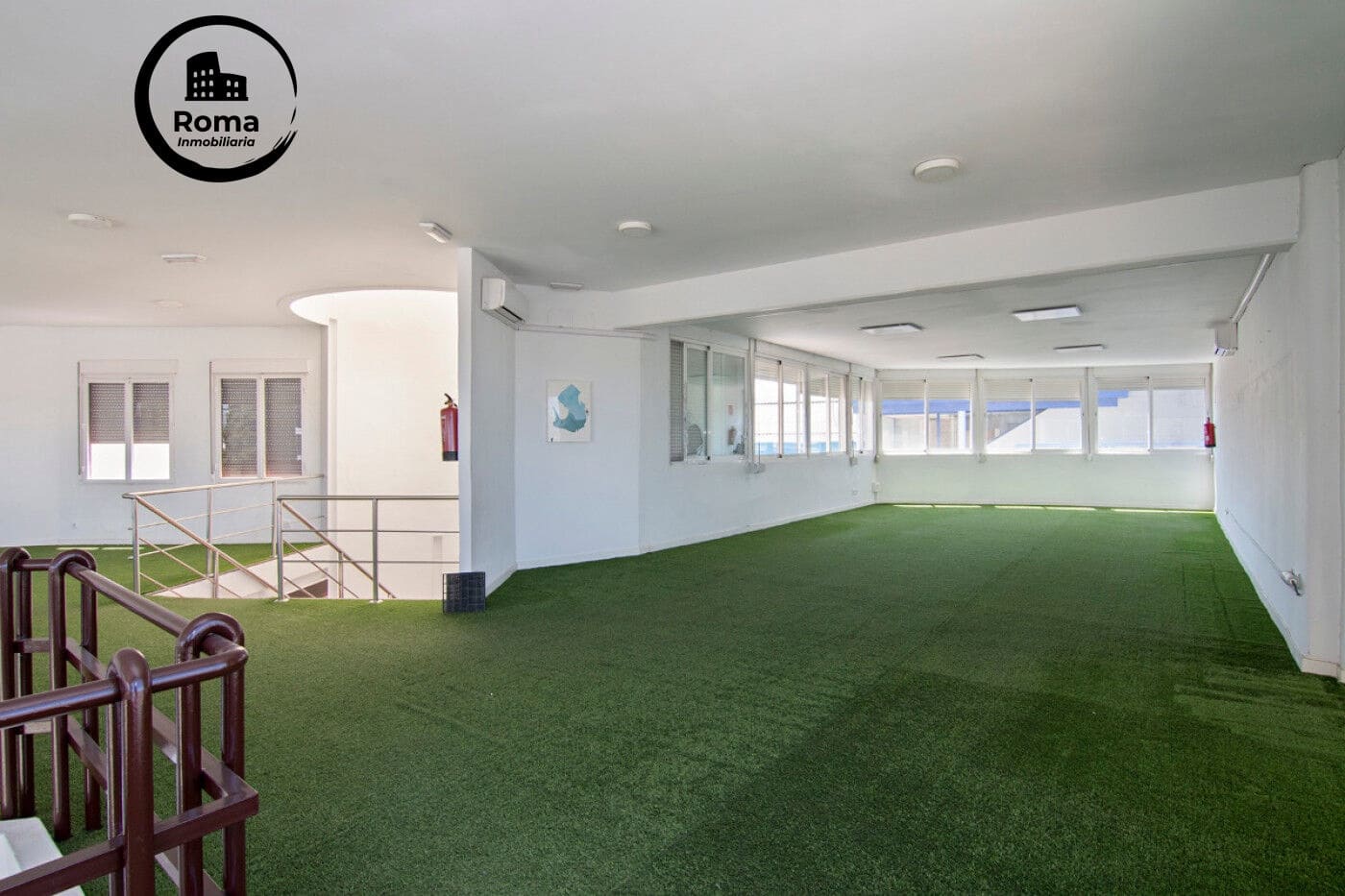 Business for sale in Pulianas with garage - € 1,200,000 (Ref: 9317964)
